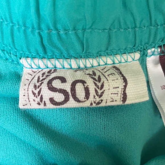 Women’s green and blue athletic shorts - Picture 2 of 2